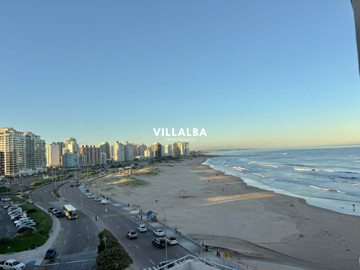 Apartamento ID.4070 - Apartamento en venta Peninsula, Punta del Este