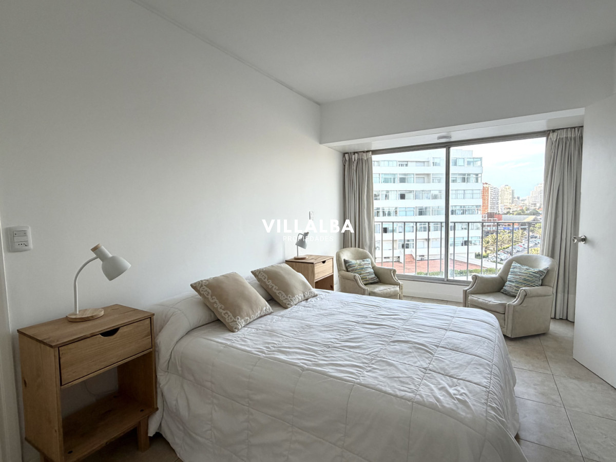 Apartamento ID.4070 - Apartamento en venta Peninsula, Punta del Este