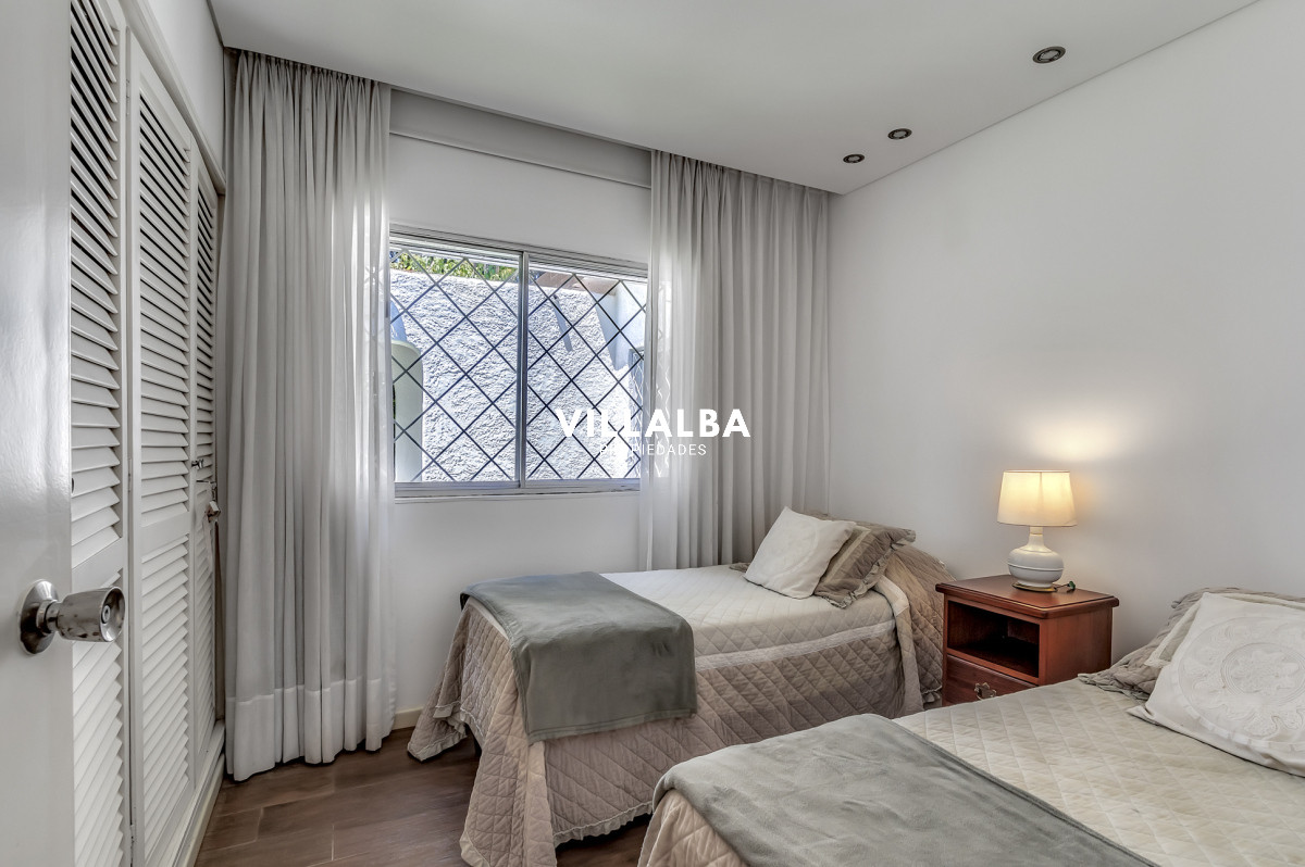 Apartamento ID.3288 - Casa en venta, Cantegril, Punta del Este