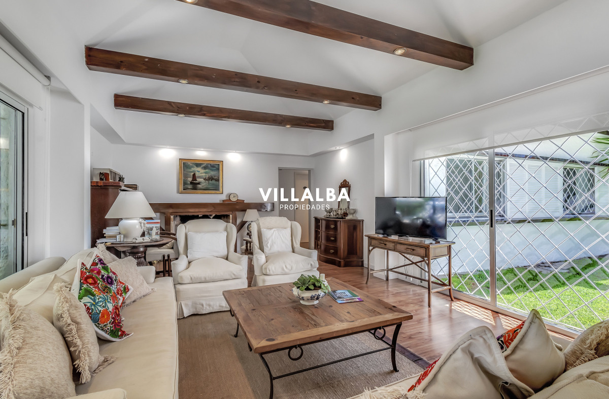 Apartamento ID.3288 - Casa en venta, Cantegril, Punta del Este