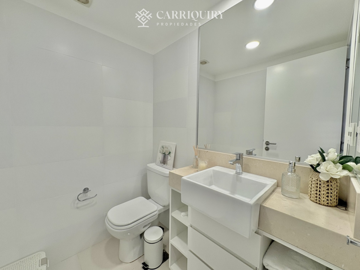 Apartamento ID.10111 - Apartamento en venta 2 dormitorios-primera linea Playa Mansa.