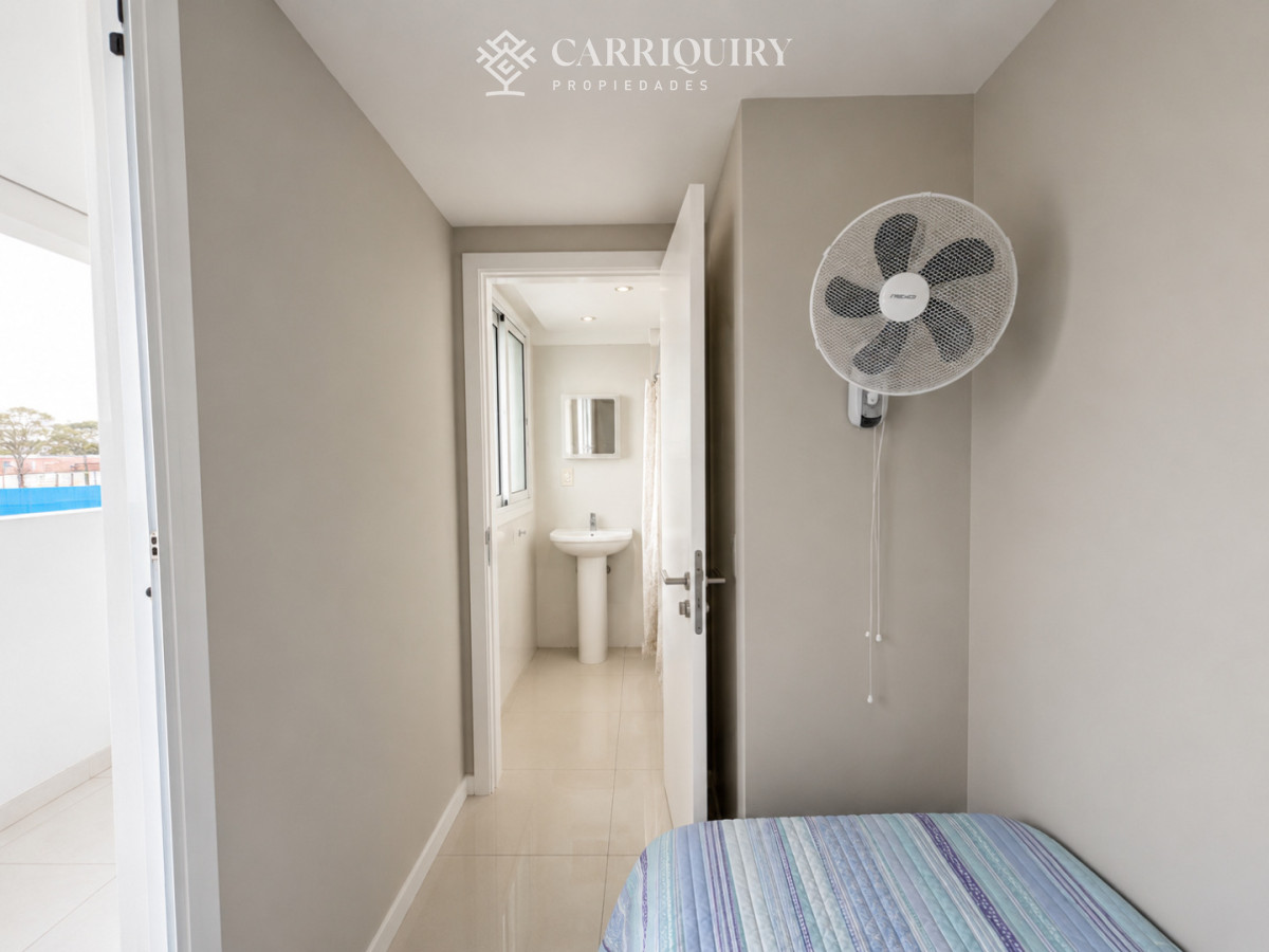 Apartamento ID.10111 - Apartamento en venta 2 dormitorios-primera linea Playa Mansa.