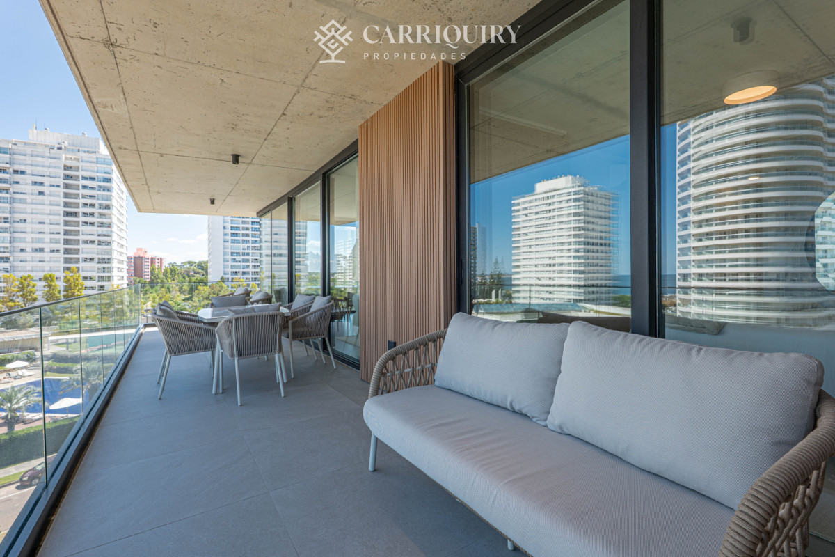 Apartamento ID.9481/-venta-MILLENIUM-TOWER-mansa-frente-al-mar-tres-suites-y-dependencias - Apartamento en venta playa Mansa Punta del Este