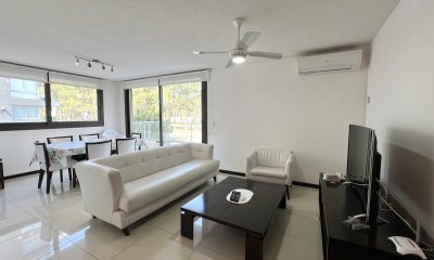 Apartamento en venta y alquiler de 3 Dormitorios Punta del Este
