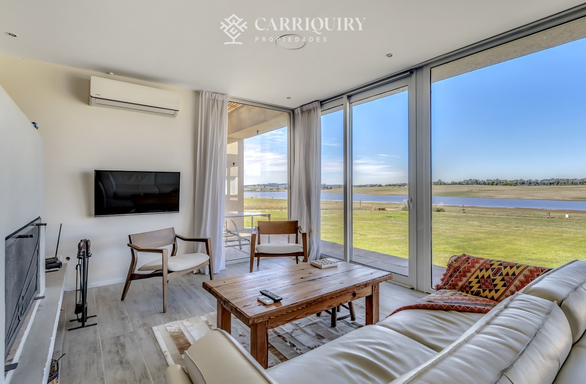 Casa ID.9591/Casa-en-venta-5-dormitorios - Casa en venta en Laguna de los Cisnes