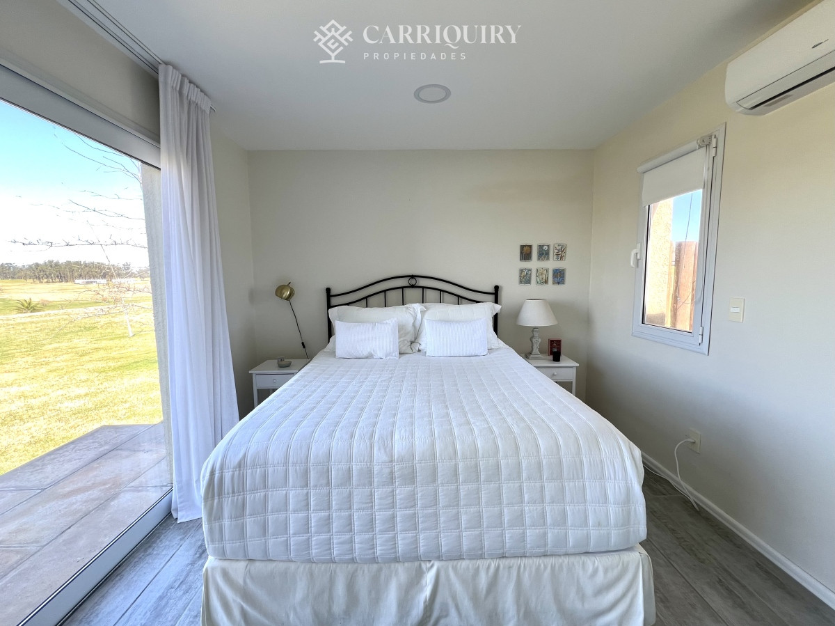 Casa ID.9591/Casa-en-venta-5-dormitorios - Casa en venta en Laguna de los Cisnes