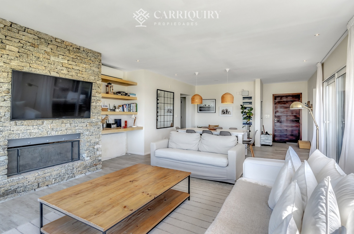 Casa ID.9591/Casa-en-venta-5-dormitorios - Casa en venta en Laguna de los Cisnes