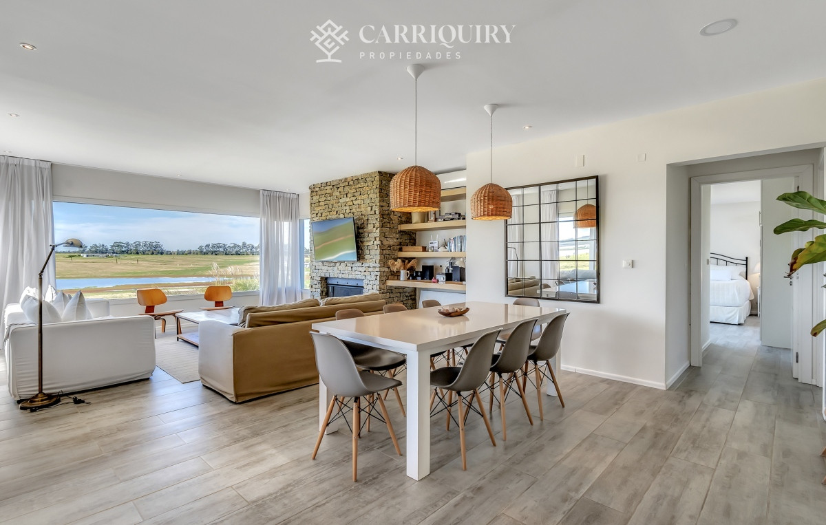 Casa ID.9591/Casa-en-venta-5-dormitorios - Casa en venta en Laguna de los Cisnes