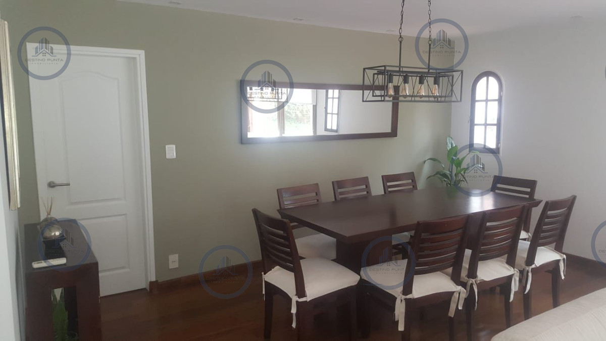 Casa de 3 Dormitorios en Alquiler Anual en Playa Mansa, Punta del Este — fotografía 3
