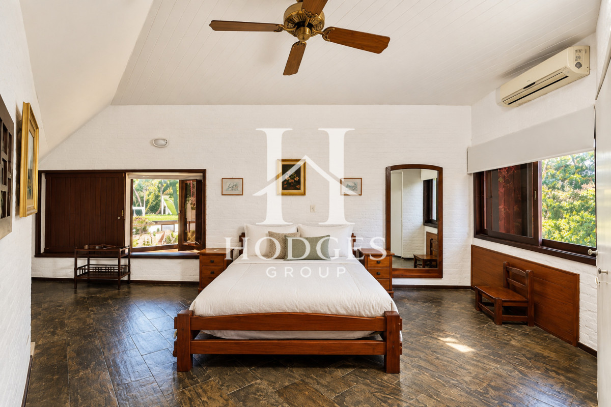 Casa ID.349 - Espectacular casa en Venta-3 dormitorios mas dependencia-Playa Mansa 