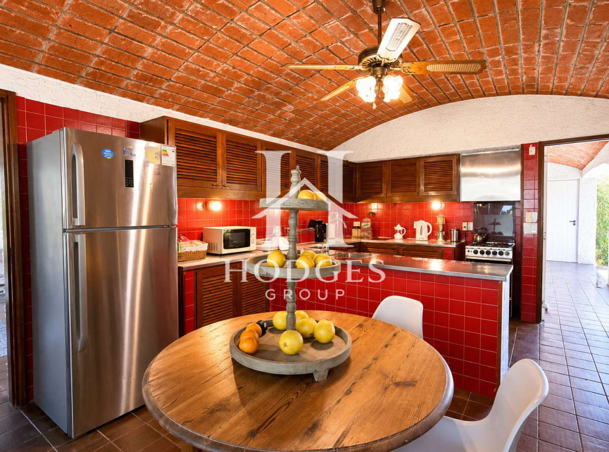 Casa ID.348 - Exclusiva Casa en Venta -4 dormitorios-Peninsula Punta del Este
