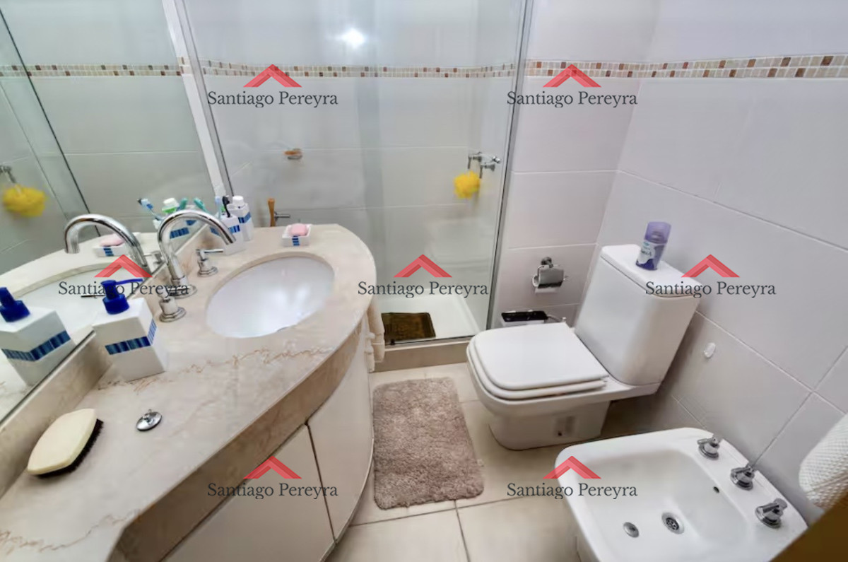 Apartamento ID.17086 - Apartamento en venta de 2 dormitorios en Playa Mansa