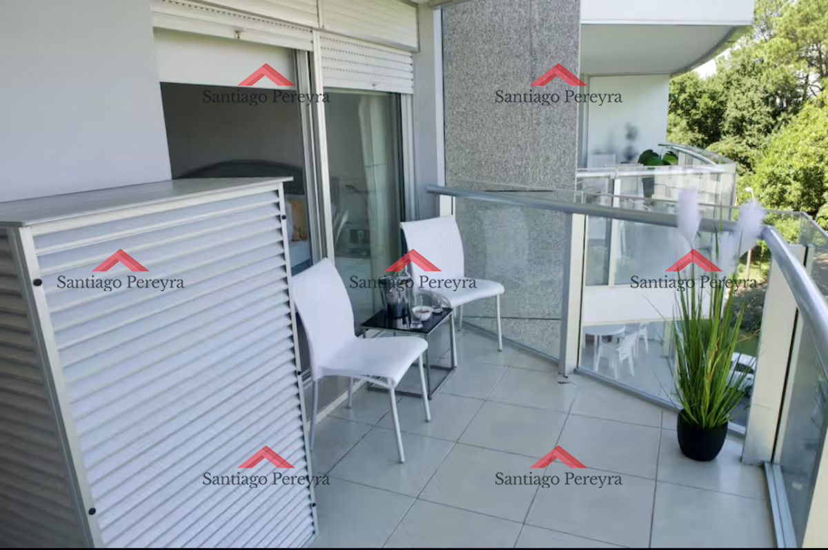 Apartamento ID.17086 - Apartamento en venta de 2 dormitorios en Playa Mansa