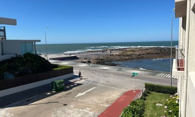 En la Península con vista al mar y garaje