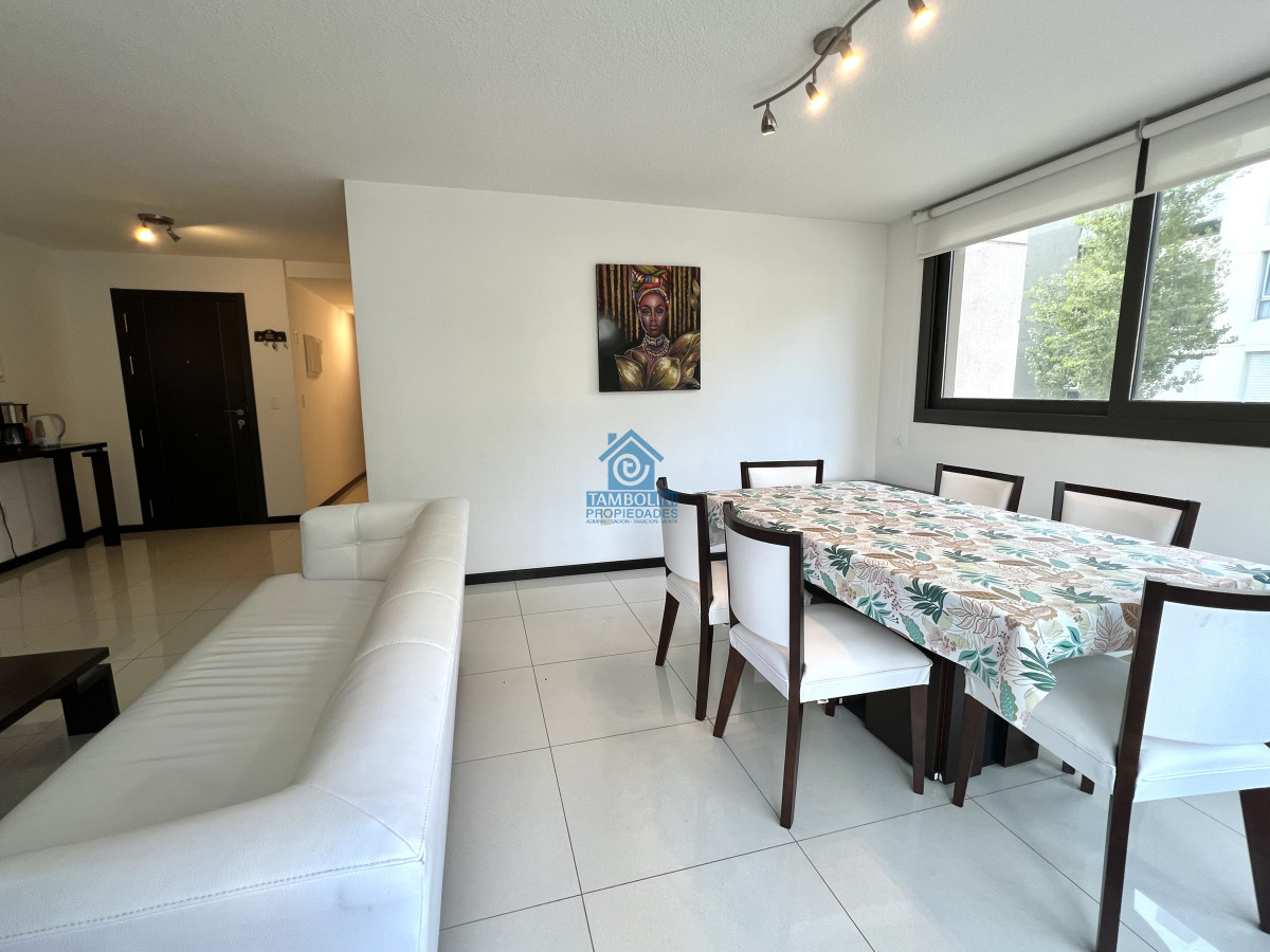 Apartamento ID.1183 - Apartamento en alquiler de 3 Dormitorios Punta del Este 