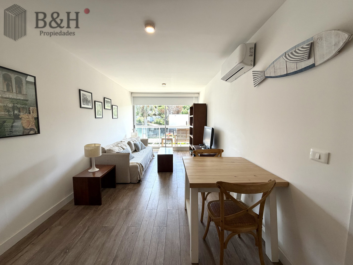 Apartamento ID.6325 - Apartamento en venta Peninsula, Punta del Este.