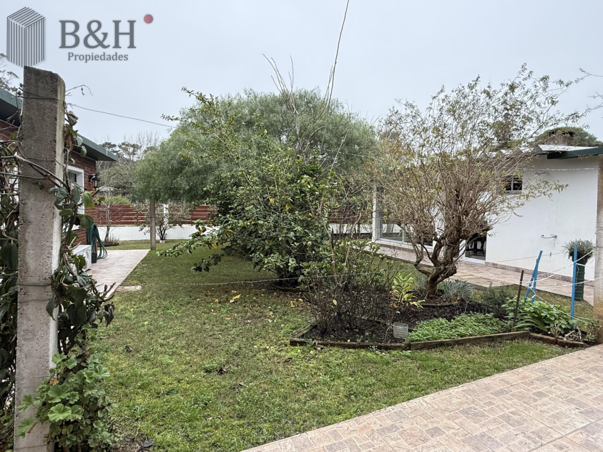 Casa ID.7794 - Casa de 3 dormitorios a la venta en Pinares - Playa Mansa