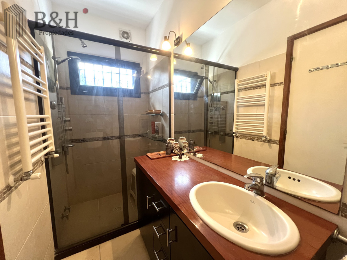 Casa ID.7040 - Casa en venta Barrio Monaco