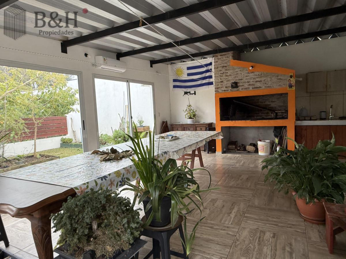 Casa ID.7794 - Casa de 3 dormitorios a la venta en Pinares - Playa Mansa