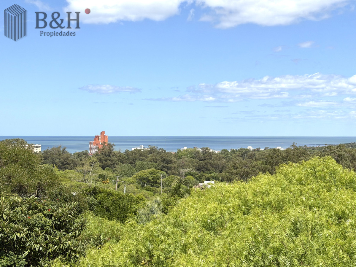 Casa ID.6870 - Espectacular casa en venta en Piriapolis