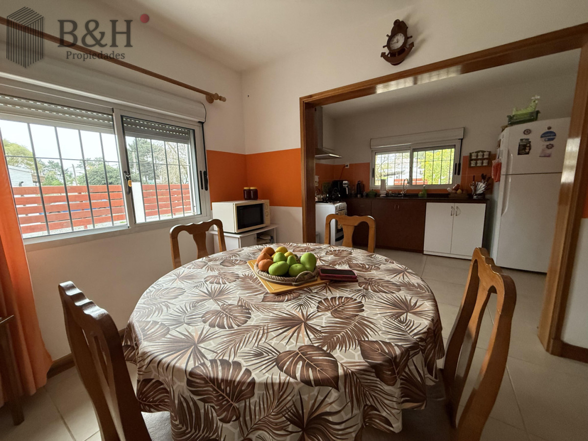 Casa ID.7794 - Casa de 3 dormitorios a la venta en Pinares - Playa Mansa