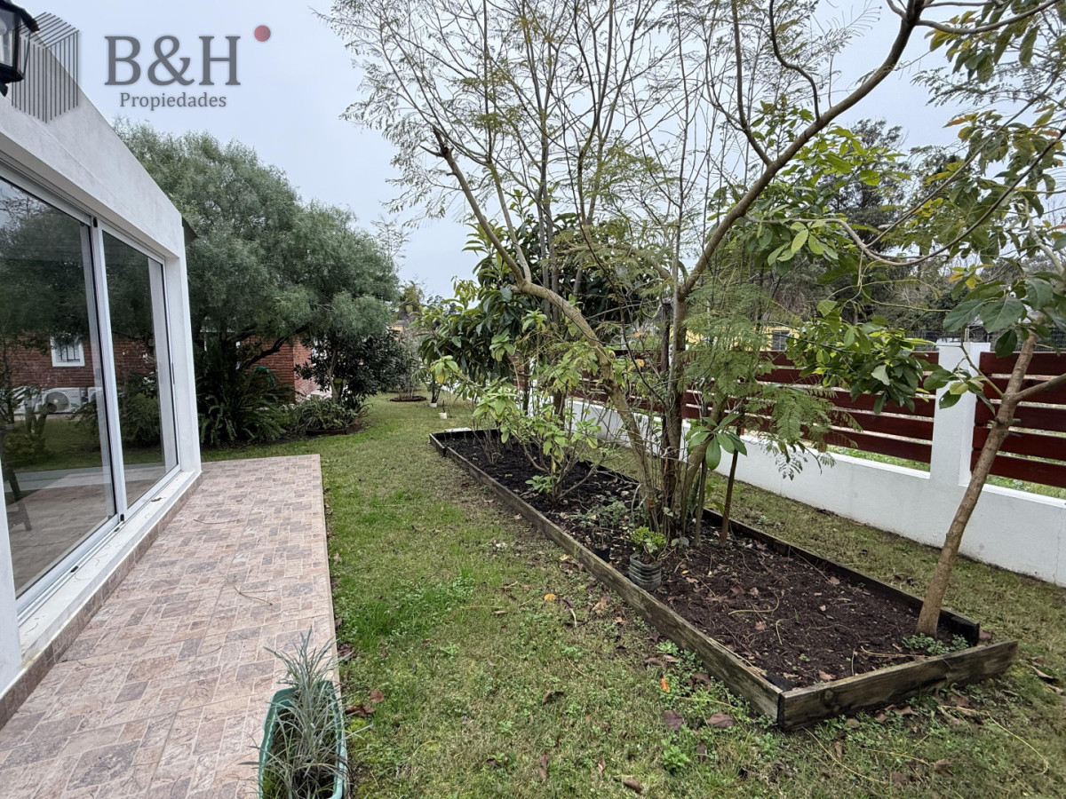 Casa ID.7794 - Casa de 3 dormitorios a la venta en Pinares - Playa Mansa