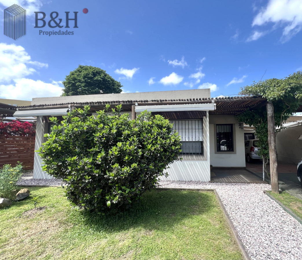 Casa ID.7040 - Casa en venta Barrio Monaco