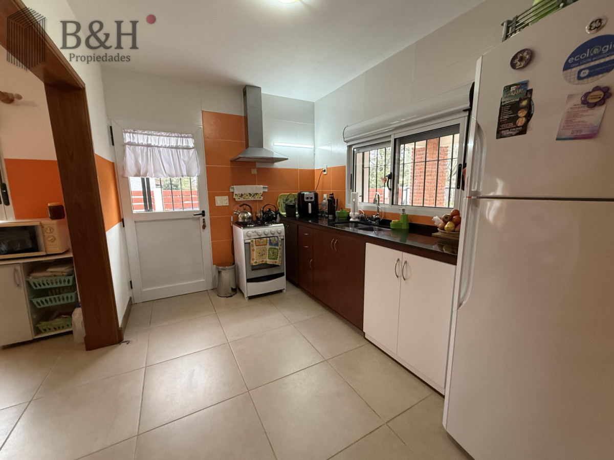 Casa ID.7794 - Casa de 3 dormitorios a la venta en Pinares - Playa Mansa
