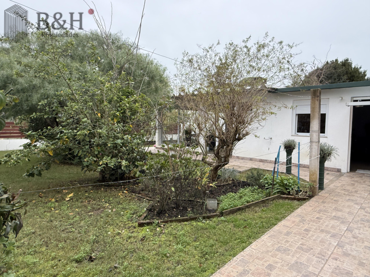 Casa ID.7794 - Casa de 3 dormitorios a la venta en Pinares - Playa Mansa