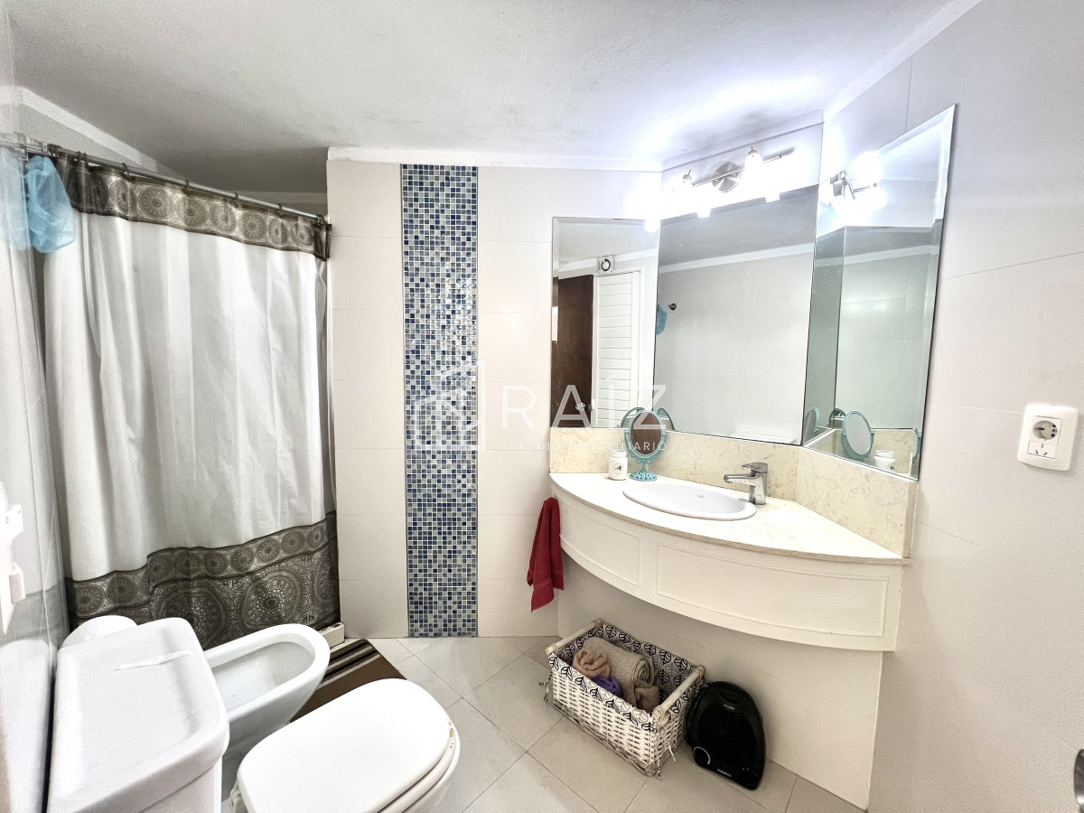 Apartamento ID.12163 - Apartamento en venta Av Roosevelt, Punta del Este