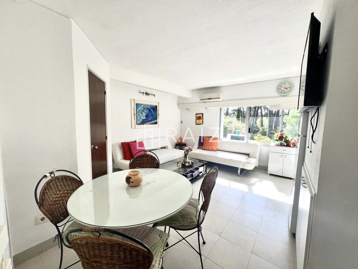Apartamento ID.12163 - Apartamento en venta Av Roosevelt, Punta del Este