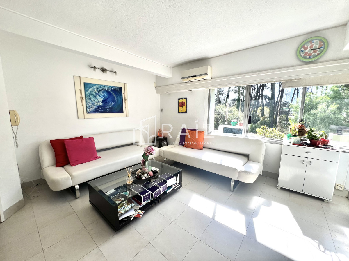 Apartamento ID.12163 - Apartamento en venta Av Roosevelt, Punta del Este