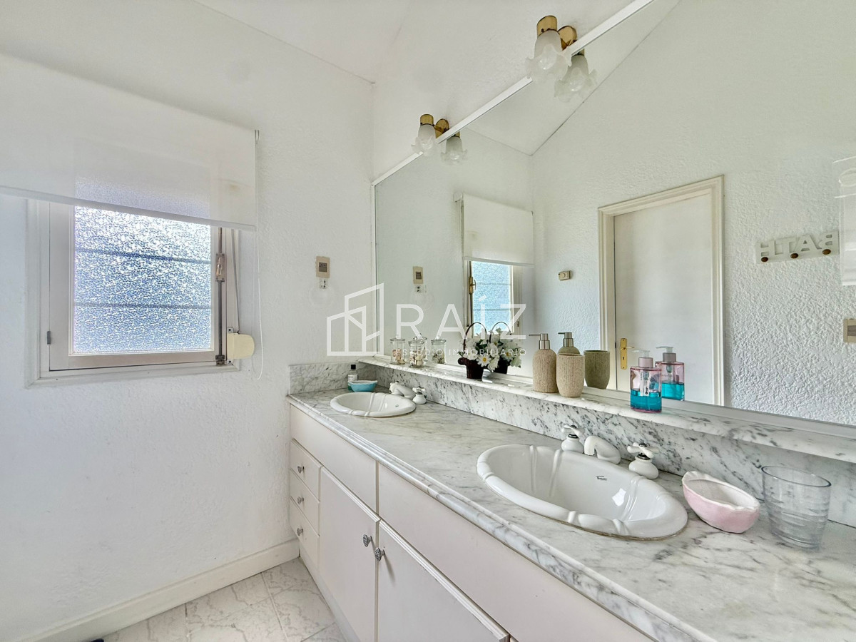 Casa ID.11561 - VENTA CASA 4 DORMITORIOS SAN RAFAEL