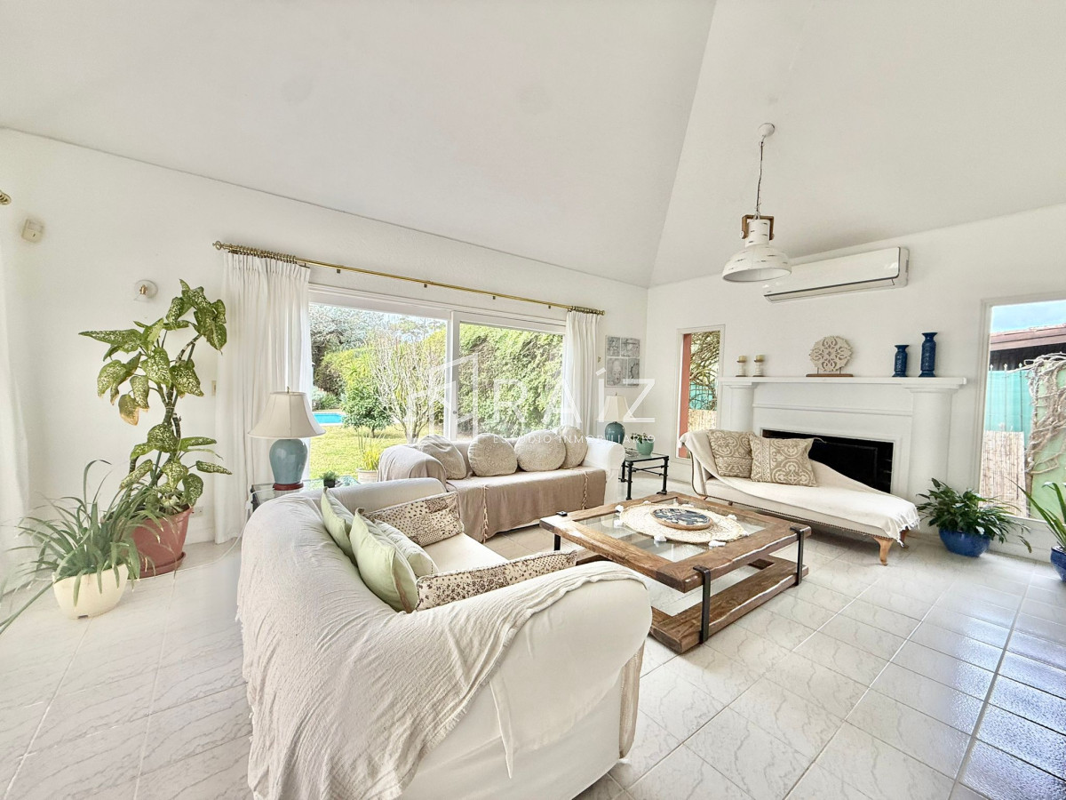 Casa ID.11561 - VENTA CASA 4 DORMITORIOS SAN RAFAEL