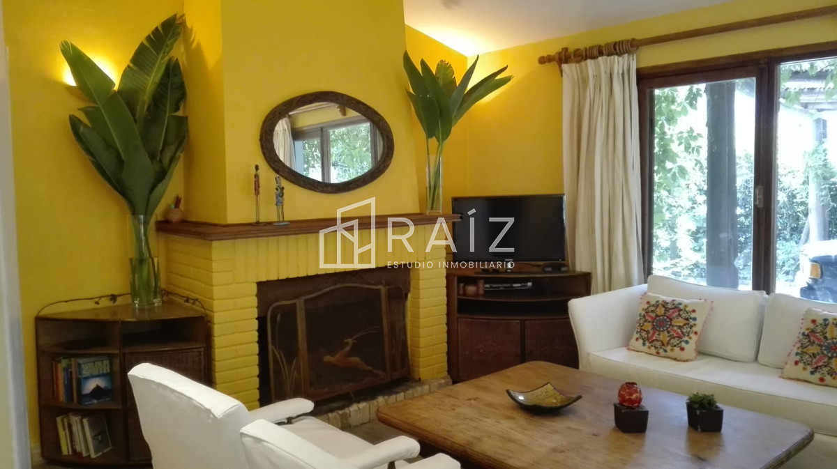 Casa ID.11566 - CASA EN VENTA 4 DORMITORIOS PLAYA MANSA