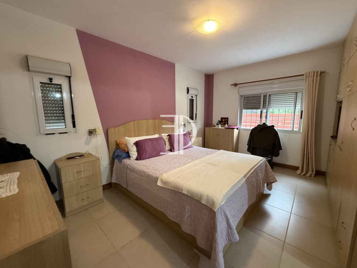 Casa ID.1541 - Casa de 3 dormitorios a la venta en Pinares - Playa Mansa
