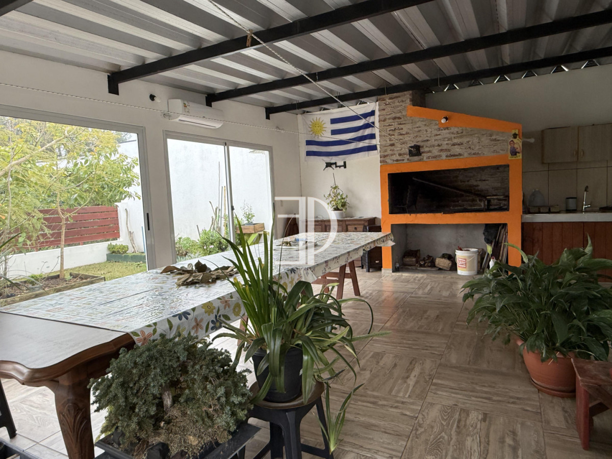 Casa ID.1541 - Casa de 3 dormitorios a la venta en Pinares - Playa Mansa