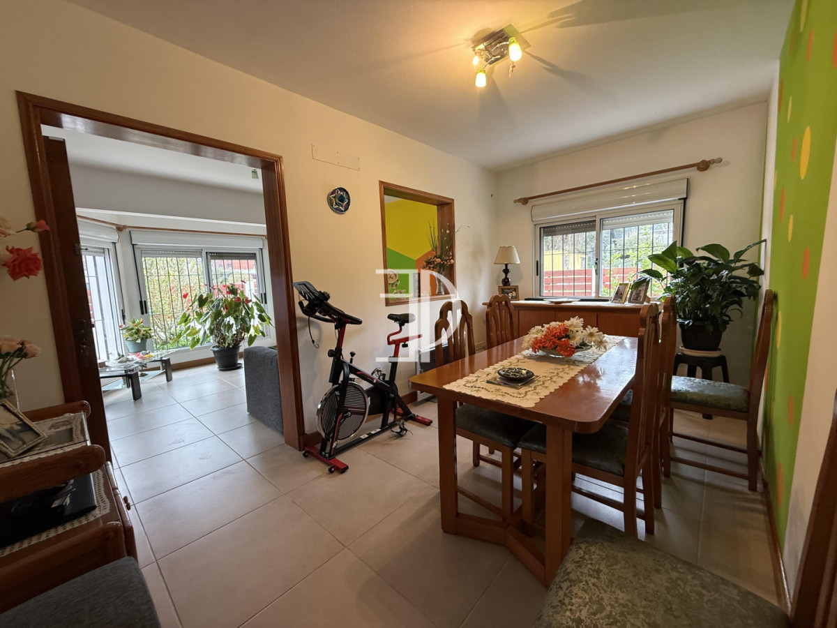 Casa ID.1541 - Casa de 3 dormitorios a la venta en Pinares - Playa Mansa