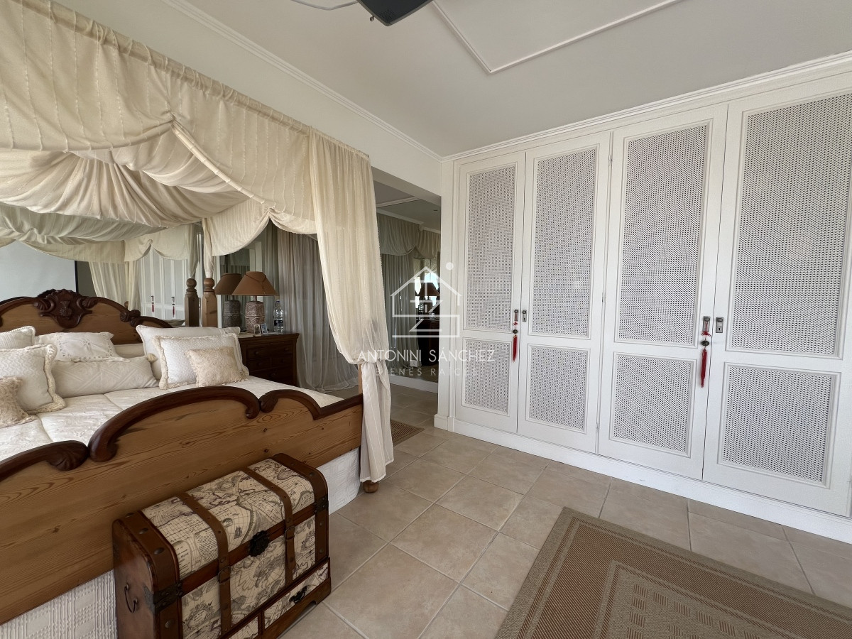 Apartamento ID.1413 - Apartamento Penthouse en venta playa Mansa primera linea