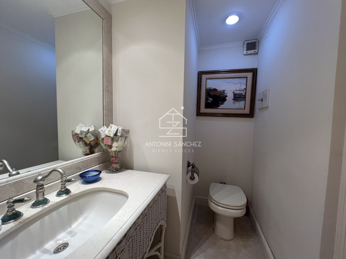 Apartamento ID.1413 - Apartamento Penthouse en venta playa Mansa primera linea