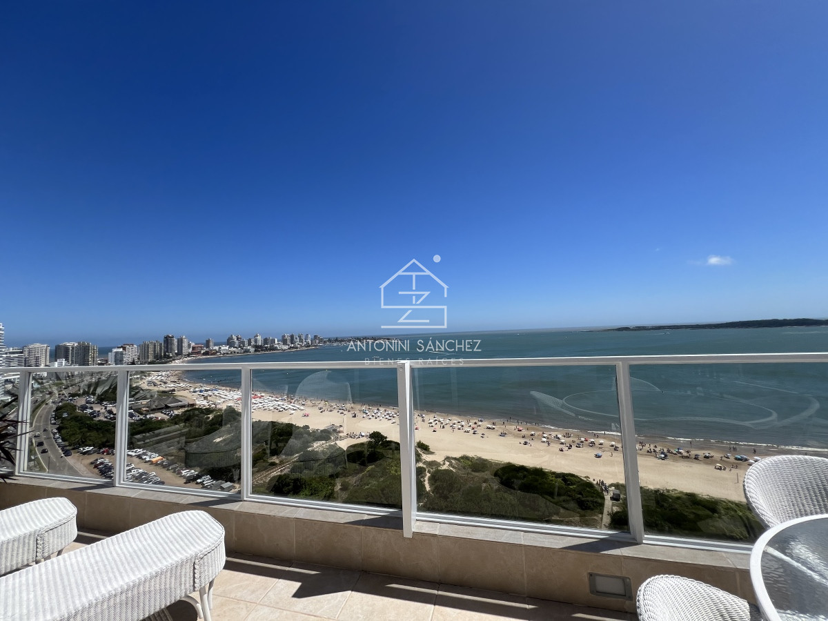 Apartamento ID.1413 - Apartamento Penthouse en venta playa Mansa primera linea
