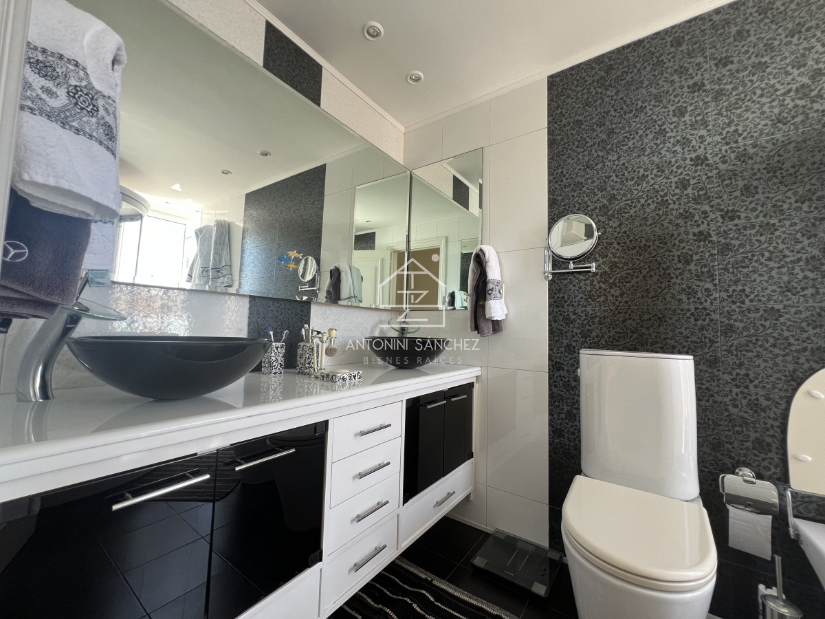 Apartamento ID.1413 - Apartamento Penthouse en venta playa Mansa primera linea