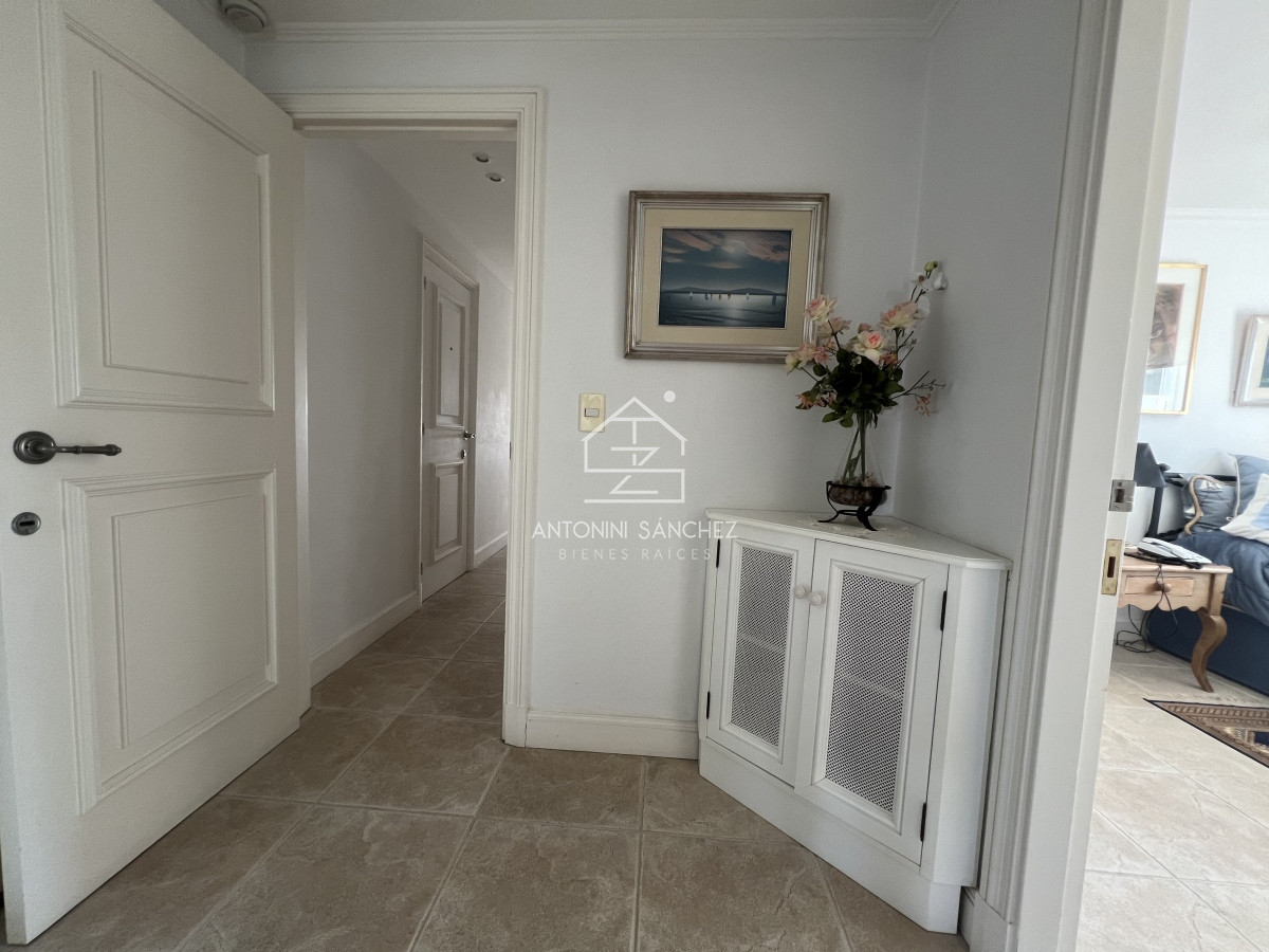 Apartamento ID.1413 - Apartamento Penthouse en venta playa Mansa primera linea