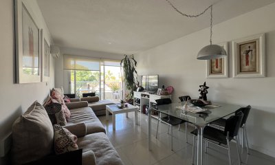 Apartamento en venta primera linea Playa Mansa