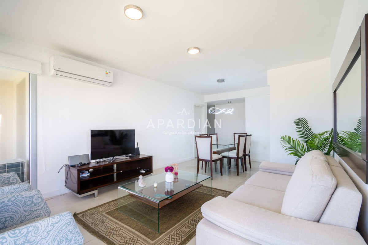 Apartamento ID.21096898 - Apartamento en venta, Playa Mansa, Punta del Este