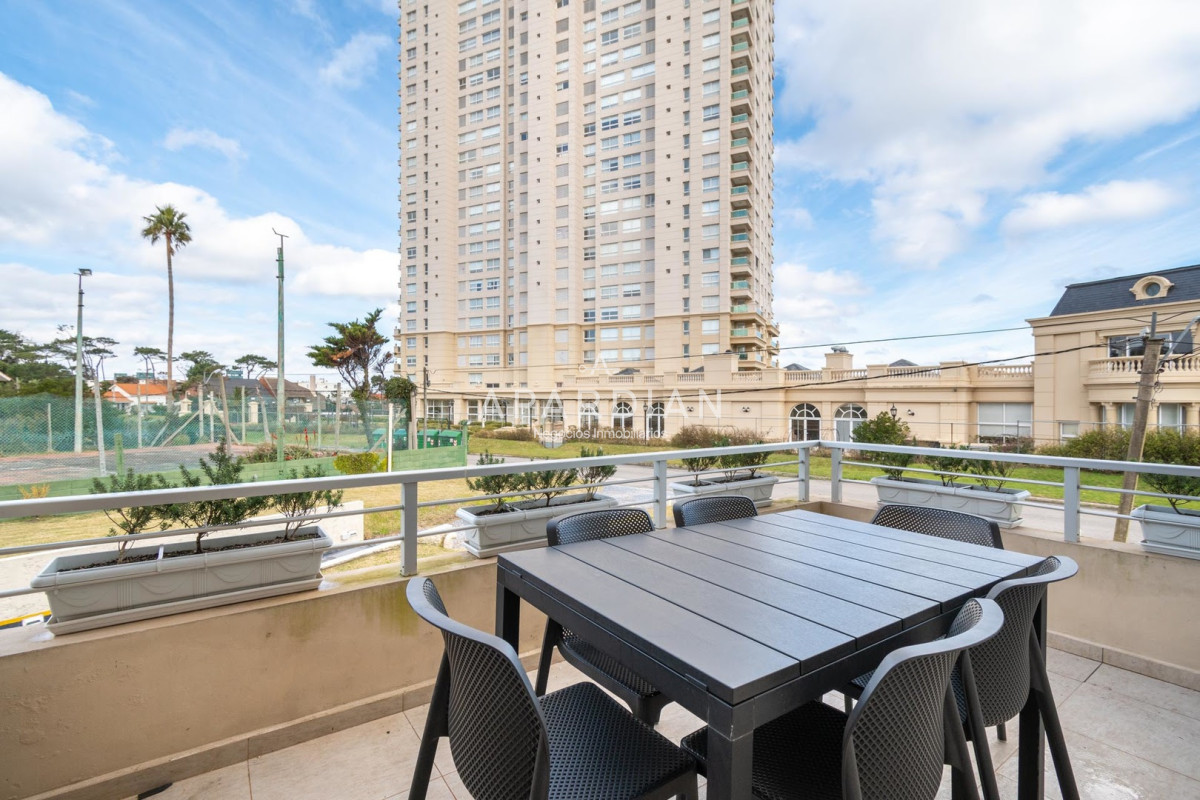 Apartamento ID.21096898 - Apartamento en venta, Playa Mansa, Punta del Este