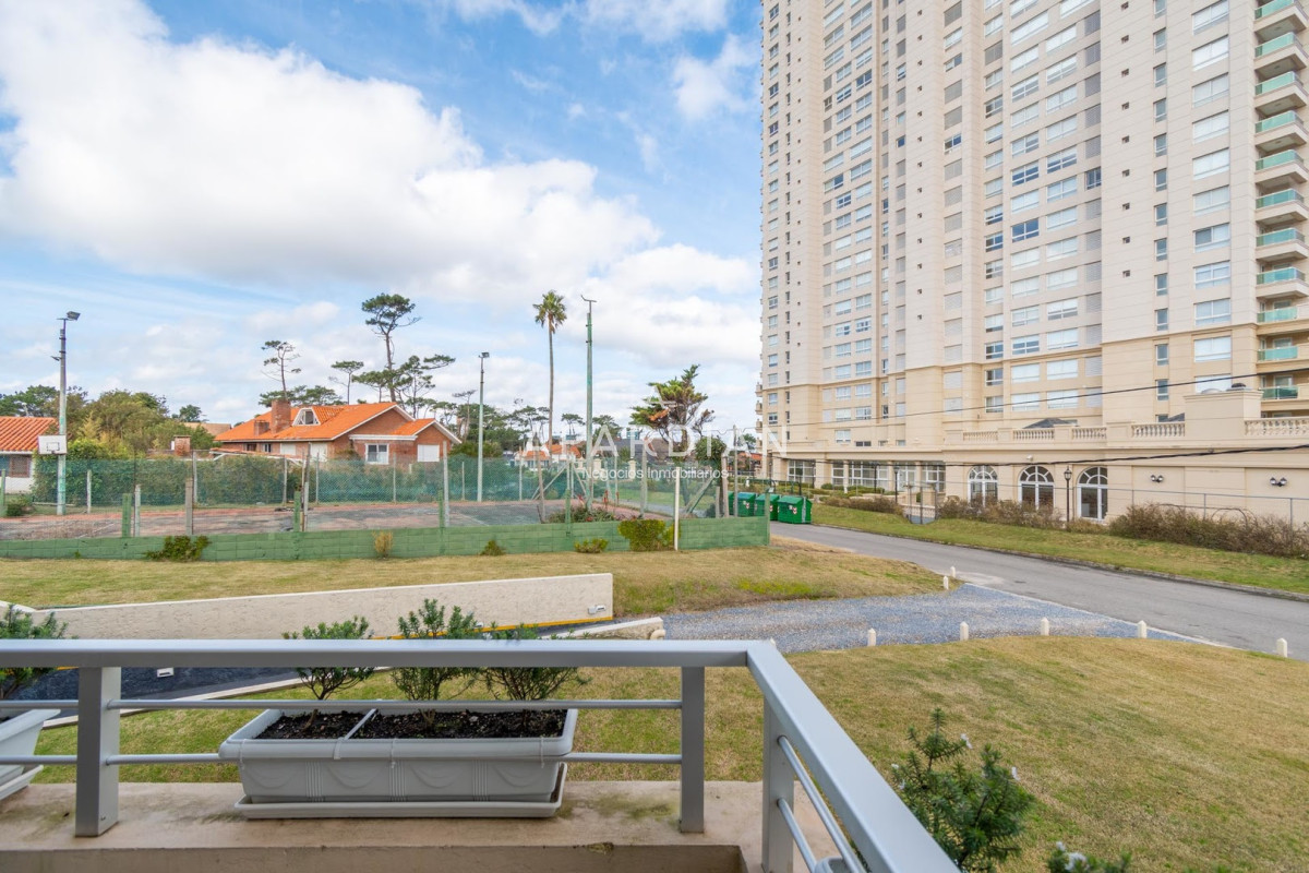 Apartamento ID.21096898 - Apartamento en venta, Playa Mansa, Punta del Este