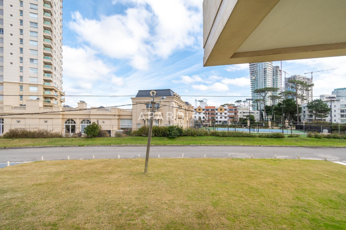 Apartamento ID.21096898 - Apartamento en venta, Playa Mansa, Punta del Este