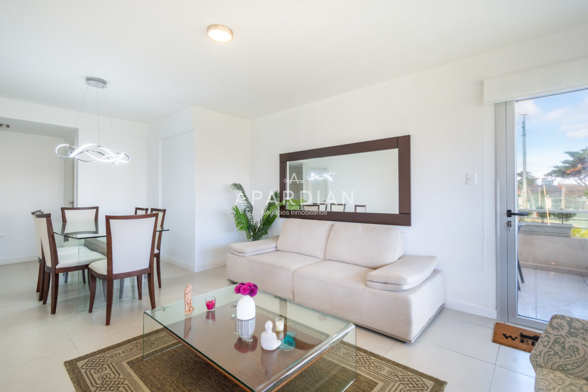 Apartamento ID.21096898 - Apartamento en venta, Playa Mansa, Punta del Este