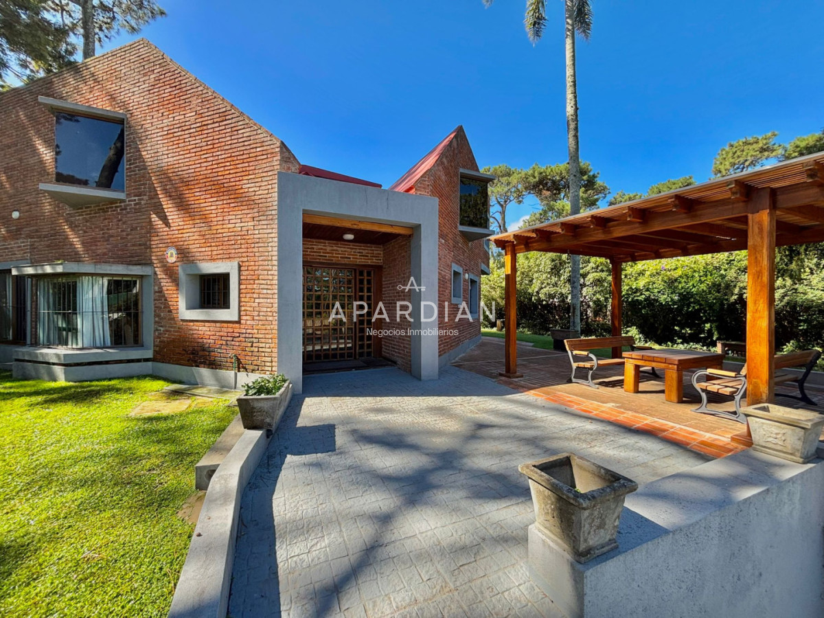 Casa ID.21099222 - Espectacular casa en venta en playa mansa 